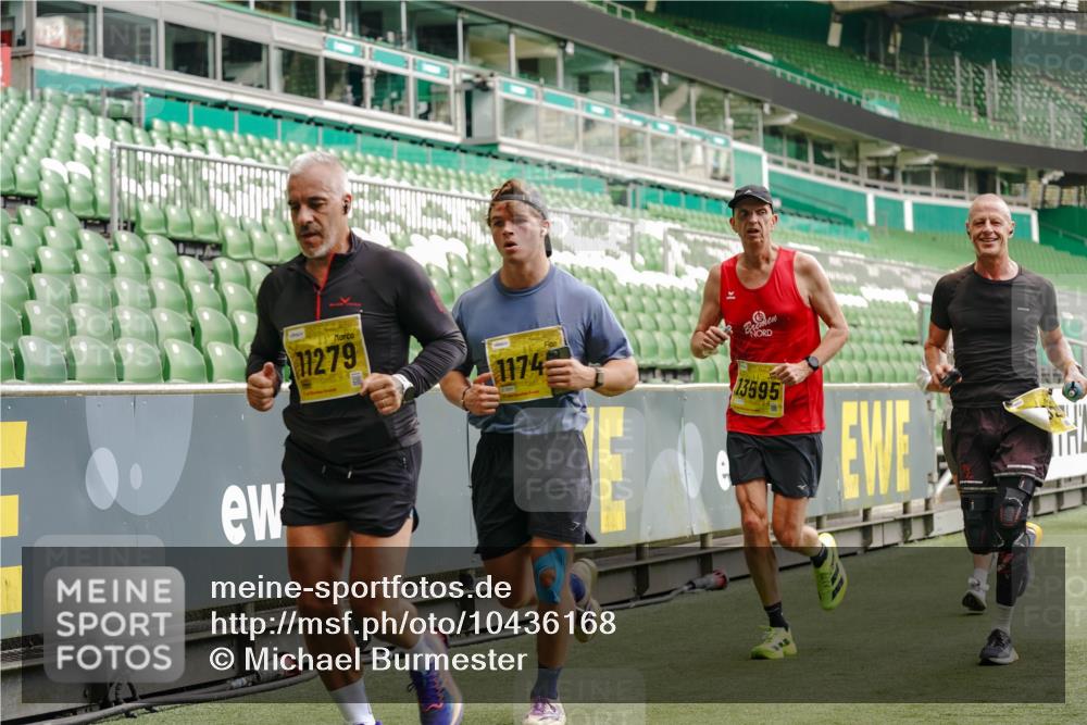 13.09.2026 - 21. swb-Marathon Bremen Michael Burmester http://msf.ph/oto/10436168 13.09.2026 10:26:08 Laufen im Stadion 10143, 10210, 10214, 10228, 10312, 10318, 10319, 10336, 10337, 10342, 10346, 10352, 10358, 10398, 10436, 10445, 10447, 10454, 10456, 10464, 10504, 10536, 10541, 10583, 10593, 10632, 10735, 10742, 10775, 10806, 10807, 10816, 10861, 10866, 10873, 10987, 10988, 10992, 11015, 11019, 11020, 11063, 11088, 11108, 11130, 11135, 11155, 11187, 11199, 11209, 11232, 11265, 11279, 11312, 11375, 11447, 11468, 11527, 11607, 11615, 11704, 11758, 11948, 12281, 12406, 12426 meine-sportfotos.de