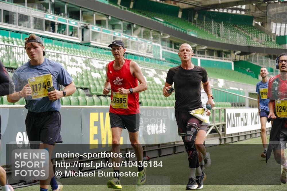 13.09.2026 - 21. swb-Marathon Bremen Michael Burmester http://msf.ph/oto/10436184 13.09.2026 10:26:09 Laufen im Stadion 10143, 10210, 10214, 10228, 10312, 10318, 10319, 10336, 10342, 10346, 10352, 10358, 10398, 10436, 10445, 10447, 10454, 10456, 10464, 10504, 10536, 10541, 10583, 10593, 10632, 10735, 10742, 10775, 10806, 10807, 10816, 10861, 10866, 10873, 10987, 10988, 10992, 11015, 11019, 11020, 11063, 11088, 11108, 11130, 11135, 11155, 11187, 11199, 11209, 11232, 11265, 11279, 11312, 11375, 11447, 11468, 11527, 11607, 11615, 11704, 11758, 11948, 12281, 12406, 12426 meine-sportfotos.de
