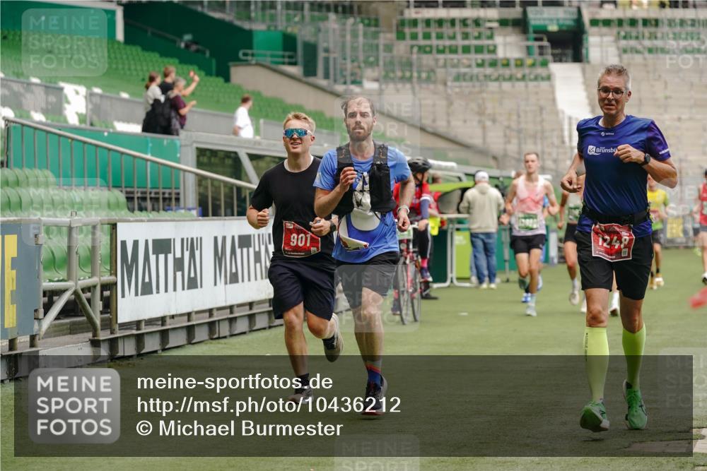 13.09.2026 - 21. swb-Marathon Bremen Michael Burmester http://msf.ph/oto/10436212 13.09.2026 12:38:52 Laufen im Stadion 277, 346, 807, 895, 901, 1090, 1118, 1248, 1320, 1323, 1472, 1576, 1587, 1604, 1717, 1751, 1758, 1795, 1800, 1852, 1911, 2049, 2099, 2141, 2352, 2585, 2670, 3080, 3606, 3744, 5160, 5163, 5912, 6112, 7650, 8077, 8081, 8467, 9399, 9522, 9617, 250, 272, 850, 1089, 1550, 1875, 1993, 4232, 7692, 8075, 13033 meine-sportfotos.de