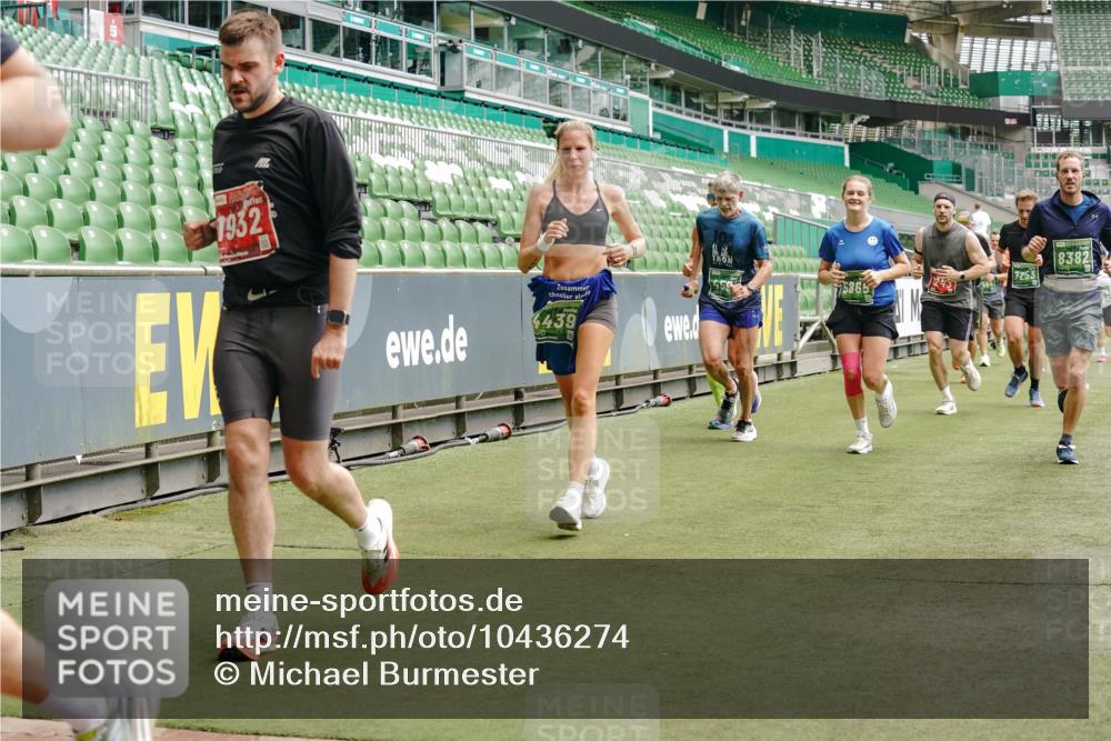 13.09.2026 - 21. swb-Marathon Bremen Michael Burmester http://msf.ph/oto/10436274 13.09.2026 13:05:41 Laufen im Stadion 109, 178, 217, 244, 287, 303, 323, 394, 430, 454, 536, 565, 578, 613, 647, 784, 891, 900, 1073, 1239, 1243, 1274, 1307, 1308, 1365, 1373, 1380, 1456, 1533, 1574, 1581, 1627, 1656, 1687, 1780, 1823, 1909, 1914, 1932, 1941, 2023, 2076, 2089, 2126, 2241, 2244, 2265, 2301, 2310, 2355, 2356, 2369, 2393, 2430, 2452, 2464, 2602, 2723, 2742, 2764, 2867, 2872, 2910, 2919, 2957, 2959, 2985, 3028, 3030, 3115, 3217, 3278, 3320, 3343, 3419, 3444, 3485, 3521, 3796, 3909 meine-sportfotos.de