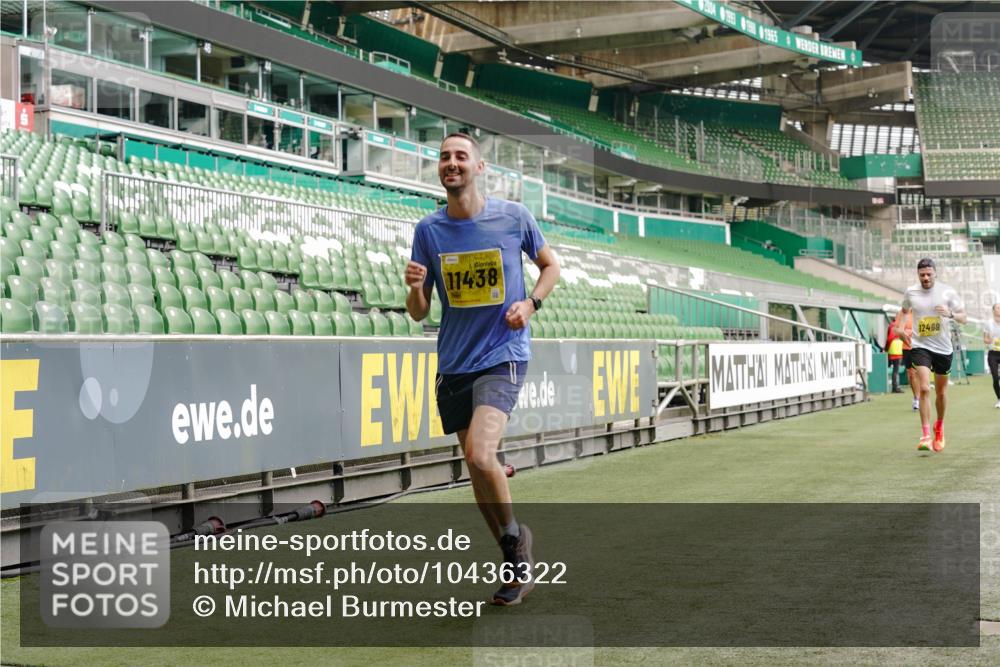 13.09.2026 - 21. swb-Marathon Bremen Michael Burmester http://msf.ph/oto/10436322 13.09.2026 10:26:12 Laufen im Stadion 10143, 10210, 10214, 10228, 10289, 10312, 10318, 10319, 10336, 10342, 10346, 10352, 10358, 10398, 10436, 10445, 10447, 10454, 10456, 10464, 10504, 10536, 10541, 10583, 10593, 10735, 10742, 10744, 10775, 10806, 10807, 10816, 10861, 10866, 10873, 10987, 10988, 10992, 11015, 11019, 11020, 11063, 11088, 11108, 11130, 11135, 11155, 11187, 11199, 11209, 11232, 11265, 11279, 11312, 11375, 11447, 11468, 11607, 11615, 11704, 11758, 11948, 12426 meine-sportfotos.de