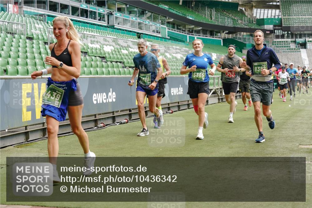 13.09.2026 - 21. swb-Marathon Bremen Michael Burmester http://msf.ph/oto/10436342 13.09.2026 13:05:42 Laufen im Stadion 109, 178, 217, 244, 287, 303, 323, 394, 430, 454, 536, 565, 578, 613, 647, 784, 891, 900, 1073, 1239, 1243, 1274, 1307, 1308, 1365, 1373, 1380, 1456, 1533, 1574, 1581, 1627, 1656, 1687, 1780, 1823, 1909, 1914, 1932, 1941, 2023, 2076, 2089, 2126, 2241, 2244, 2265, 2275, 2301, 2310, 2355, 2356, 2369, 2393, 2430, 2452, 2464, 2602, 2723, 2742, 2764, 2867, 2872, 2910, 2919, 2957, 2959, 2985, 3028, 3030, 3115, 3217, 3278, 3320, 3343, 3419, 3444, 3485, 3521, 3796, 3909 meine-sportfotos.de
