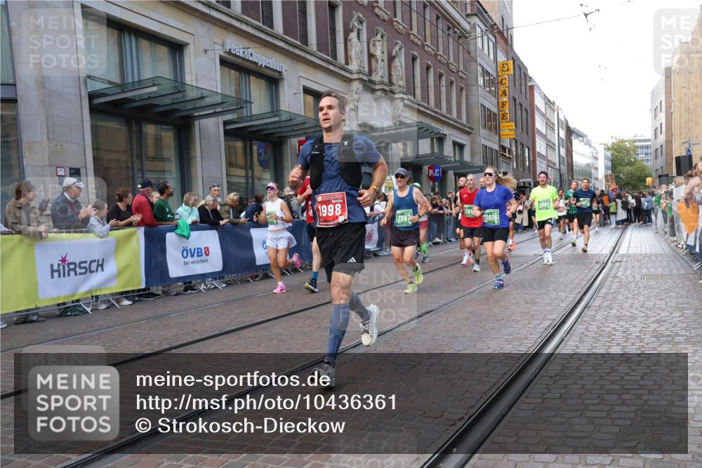 13.09.2026 - 21. swb-Marathon Bremen Strokosch-Dieckow http://msf.ph/oto/10436361 13.09.2026 13:14:26 Ziel 199, 615, 616, 889, 1455, 1748, 2251, 2847, 2971, 2997, 3012, 3057, 3175, 3206, 3821, 3834, 4097, 4226, 4246, 4569, 4586, 4685, 4968, 5239, 5315, 5649, 5794, 5796, 5962, 6379, 6404, 6472, 7117, 7251, 7782, 8366, 8409, 9242, 9523, 9868, 10016, 13141, 107, 235, 376, 469, 1043, 1125, 1492, 1542, 1814, 1998, 2043, 2084, 2203, 2913, 2922, 3085, 3545, 4452, 4728, 5794, 5836, 5986, 6130, 6145, 6506, 7029, 7591, 7659, 7963, 8886, 8919, 9783 meine-sportfotos.de