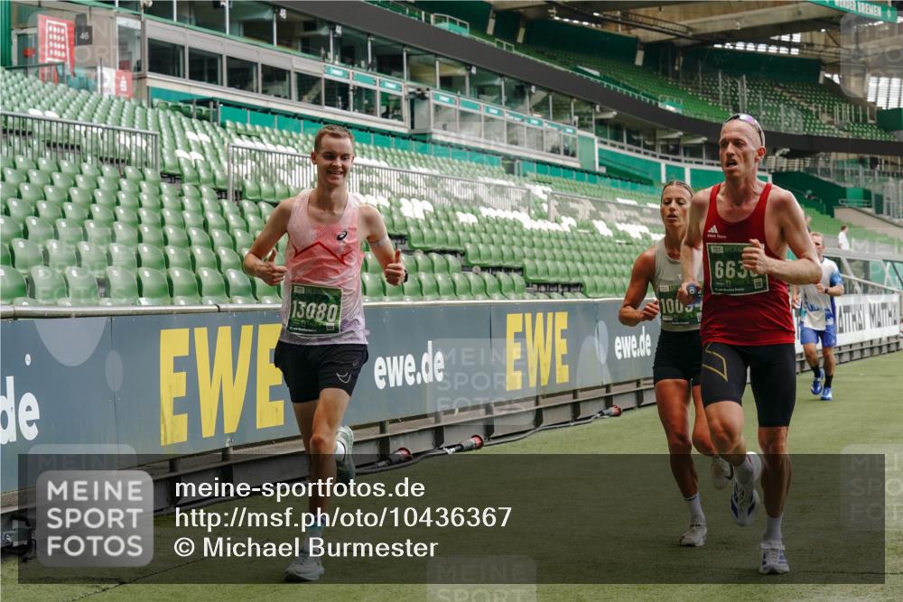 13.09.2026 - 21. swb-Marathon Bremen Michael Burmester http://msf.ph/oto/10436367 13.09.2026 12:39:00 Laufen im Stadion 277, 346, 807, 895, 901, 1090, 1118, 1248, 1320, 1323, 1472, 1508, 1576, 1587, 1604, 1717, 1751, 1758, 1795, 1800, 1852, 1911, 2049, 2099, 2141, 2352, 2670, 3080, 3606, 3744, 5160, 5163, 5912, 6112, 7650, 8077, 8081, 8467, 9399, 9522, 9617, 9630, 13080, 250, 272, 365, 850, 1089, 1288, 1550, 1875, 1993, 4232, 7692, 8075, 13033 meine-sportfotos.de