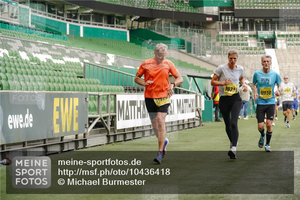 13.09.2026 - 21. swb-Marathon Bremen Michael Burmester http://msf.ph/oto/10436418 13.09.2026 10:26:17 Laufen im Stadion 10096, 10143, 10172, 10210, 10214, 10228, 10231, 10289, 10312, 10318, 10319, 10336, 10342, 10346, 10352, 10358, 10398, 10436, 10445, 10447, 10454, 10456, 10464, 10504, 10514, 10536, 10541, 10583, 10628, 10638, 10735, 10742, 10744, 10806, 10807, 10816, 10861, 10866, 10873, 10956, 10987, 10988, 10992, 11015, 11019, 11020, 11063, 11088, 11108, 11130, 11135, 11155, 11187, 11193, 11199, 11209, 11232, 11265, 11279, 11312, 11375, 11447, 11468, 11615, 11758, 11948 meine-sportfotos.de