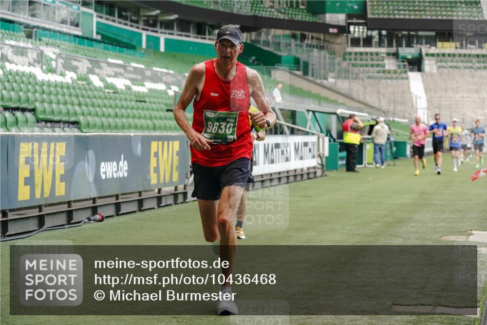 13.09.2026 - 21. swb-Marathon Bremen Michael Burmester http://msf.ph/oto/10436468 13.09.2026 12:39:04 Laufen im Stadion 277, 346, 807, 895, 901, 1090, 1118, 1248, 1320, 1323, 1472, 1508, 1576, 1587, 1604, 1717, 1751, 1758, 1795, 1800, 1852, 1911, 2049, 2099, 2141, 2352, 2670, 3080, 3606, 3744, 5160, 5163, 5912, 6112, 6630, 7650, 8077, 8081, 8467, 9399, 9522, 9617, 9630, 10034, 13080, 250, 272, 365, 850, 1089, 1288, 1550, 1875, 1993, 4232, 7692, 8075, 13033 meine-sportfotos.de