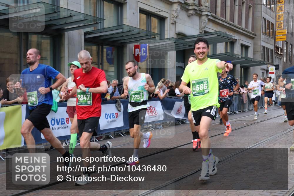 13.09.2026 - 21. swb-Marathon Bremen Strokosch-Dieckow http://msf.ph/oto/10436480 13.09.2026 13:14:28 Ziel 199, 615, 616, 889, 1455, 1748, 2251, 2847, 2971, 2997, 3012, 3057, 3175, 3206, 3821, 3834, 4097, 4226, 4246, 4569, 4586, 4685, 4968, 5239, 5315, 5471, 5649, 5796, 5962, 6379, 6404, 6472, 6528, 7251, 7782, 8366, 8409, 9242, 9523, 9797, 10016, 13141, 107, 235, 376, 469, 1043, 1125, 1492, 1542, 1814, 1998, 2043, 2084, 2203, 2913, 2922, 3085, 3545, 3821, 4452, 4728, 5794, 5836, 5986, 6130, 6506, 7029, 7591, 7659, 8919, 9783 meine-sportfotos.de