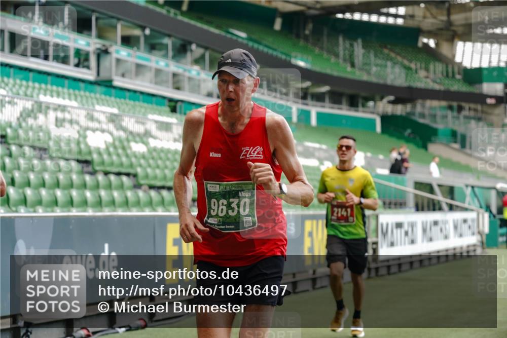 13.09.2026 - 21. swb-Marathon Bremen Michael Burmester http://msf.ph/oto/10436497 13.09.2026 12:39:05 Laufen im Stadion 277, 346, 807, 895, 901, 1118, 1248, 1320, 1323, 1472, 1508, 1576, 1587, 1604, 1717, 1751, 1758, 1795, 1800, 1852, 1911, 2049, 2099, 2141, 2352, 2670, 3080, 3606, 3744, 5160, 5163, 5912, 6112, 6630, 7650, 8077, 8081, 8467, 9399, 9522, 9617, 9630, 10034, 13080, 250, 272, 365, 850, 1089, 1288, 1550, 1875, 1993, 4232, 7692, 8075, 13033 meine-sportfotos.de