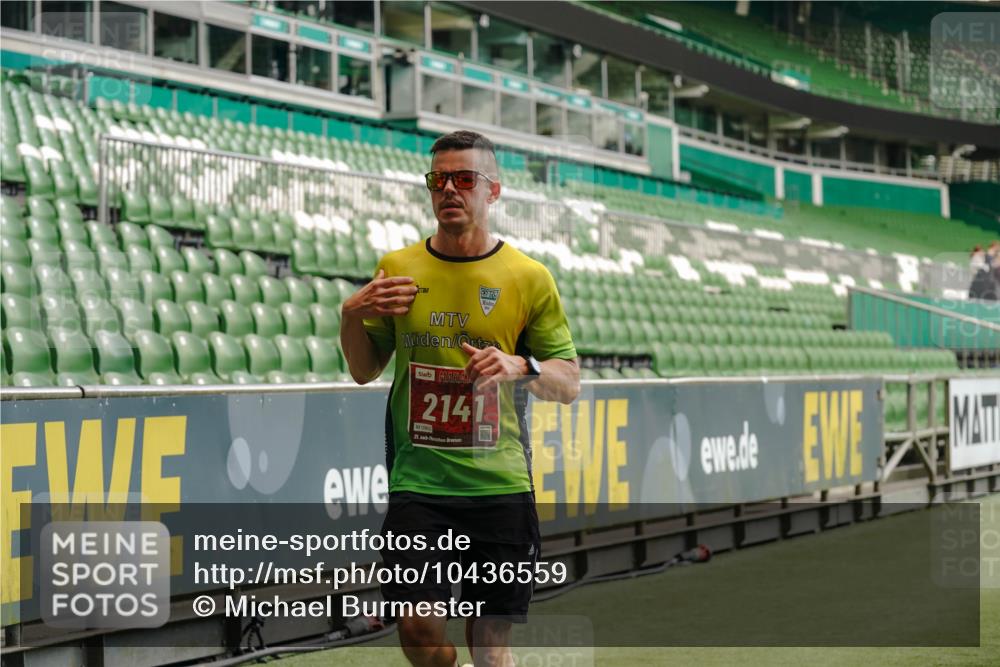 13.09.2026 - 21. swb-Marathon Bremen Michael Burmester http://msf.ph/oto/10436559 13.09.2026 12:39:07 Laufen im Stadion 277, 346, 807, 895, 901, 1118, 1248, 1320, 1323, 1472, 1508, 1576, 1587, 1604, 1717, 1751, 1758, 1795, 1800, 1852, 1911, 2049, 2099, 2141, 2352, 2670, 3080, 3606, 3744, 5160, 5163, 5912, 6112, 6630, 7118, 7650, 8077, 8081, 8467, 9399, 9522, 9617, 9630, 10034, 13080, 250, 272, 365, 850, 1288, 1550, 1875, 1993, 4232, 7692, 7768, 8075, 13033 meine-sportfotos.de