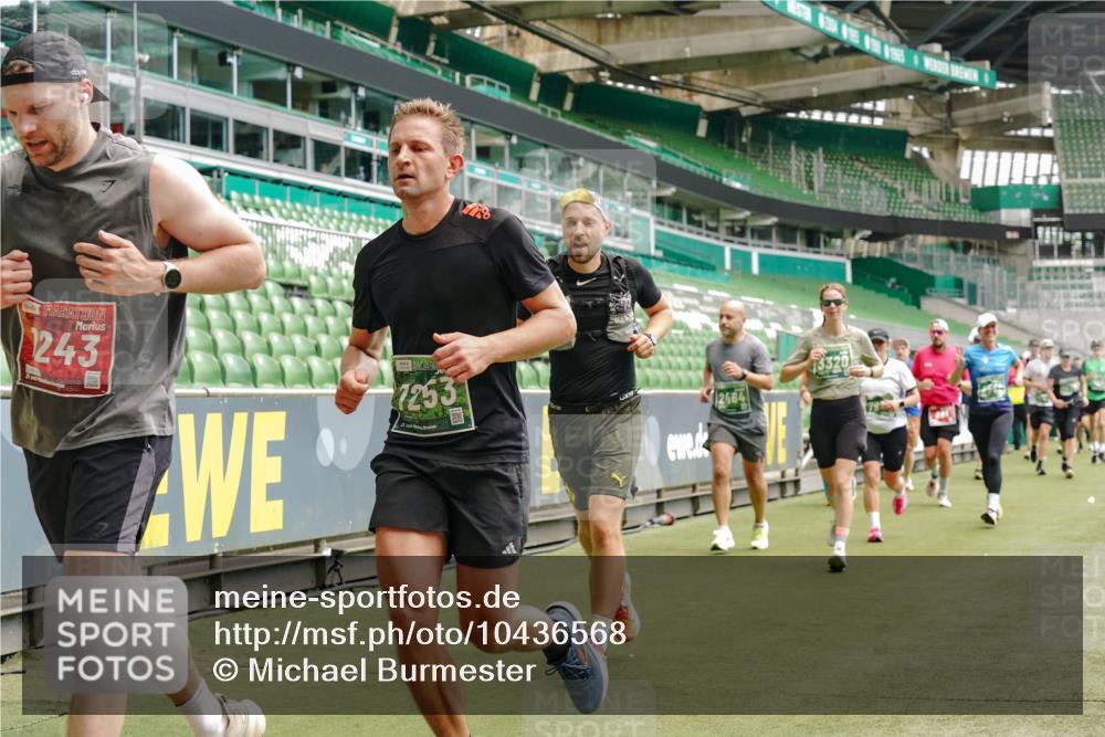 13.09.2026 - 21. swb-Marathon Bremen Michael Burmester http://msf.ph/oto/10436568 13.09.2026 13:05:45 Laufen im Stadion 109, 178, 217, 244, 287, 303, 323, 394, 430, 454, 536, 565, 578, 613, 647, 784, 891, 900, 1073, 1239, 1243, 1274, 1307, 1308, 1365, 1373, 1380, 1456, 1533, 1574, 1581, 1627, 1656, 1687, 1780, 1823, 1909, 1914, 1932, 1941, 2023, 2076, 2089, 2126, 2241, 2244, 2265, 2275, 2301, 2310, 2355, 2356, 2393, 2430, 2452, 2464, 2602, 2723, 2742, 2764, 2867, 2872, 2902, 2910, 2919, 2957, 2959, 2985, 3030, 3115, 3217, 3278, 3320, 3343, 3419, 3444, 3485, 3909 meine-sportfotos.de