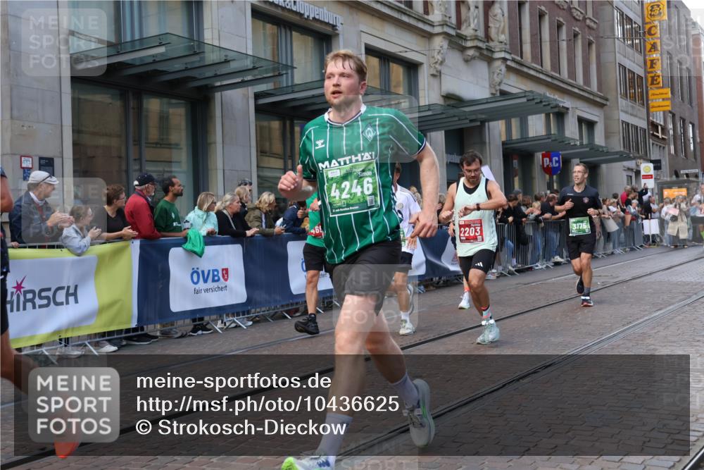 13.09.2026 - 21. swb-Marathon Bremen Strokosch-Dieckow http://msf.ph/oto/10436625 13.09.2026 13:14:30 Ziel 199, 615, 616, 889, 1455, 1510, 1748, 2251, 2847, 2971, 2997, 3012, 3057, 3175, 3206, 3504, 3717, 3834, 4097, 4226, 4246, 4569, 4586, 4968, 5239, 5315, 5471, 5649, 5796, 5962, 6379, 6404, 6472, 6528, 7251, 7782, 8238, 8366, 8409, 9242, 9523, 9797, 10016, 13141, 107, 235, 376, 469, 1043, 1125, 1492, 1542, 1814, 1998, 2043, 2084, 2203, 2913, 2922, 3085, 3545, 3821, 4452, 4685, 4728, 5794, 5836, 5986, 6130, 6506, 7591, 7659, 8919, 9783 meine-sportfotos.de