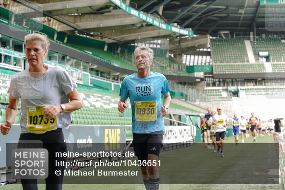 13.09.2026 - 21. swb-Marathon Bremen Michael Burmester http://msf.ph/oto/10436651 13.09.2026 10:26:21 Laufen im Stadion 10096, 10143, 10172, 10210, 10214, 10228, 10231, 10289, 10312, 10318, 10319, 10336, 10342, 10346, 10352, 10358, 10398, 10436, 10445, 10447, 10454, 10456, 10464, 10504, 10514, 10536, 10541, 10583, 10628, 10638, 10735, 10742, 10744, 10806, 10807, 10816, 10861, 10866, 10873, 10956, 10987, 10988, 10992, 11015, 11019, 11020, 11063, 11088, 11108, 11130, 11135, 11155, 11187, 11193, 11199, 11209, 11232, 11265, 11279, 11312, 11447, 11468, 11615, 11758, 11948 meine-sportfotos.de