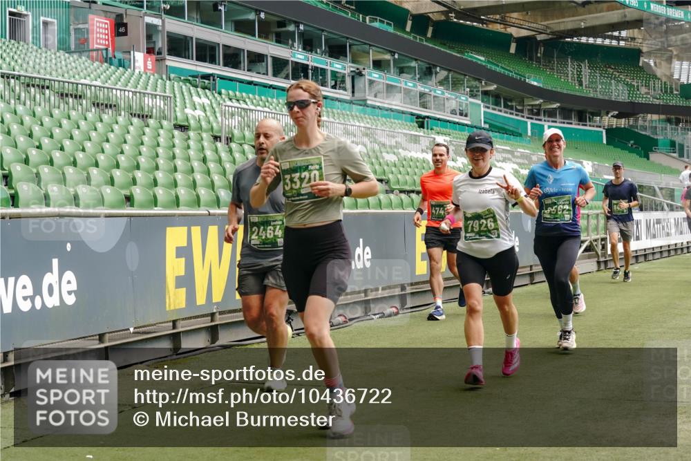 13.09.2026 - 21. swb-Marathon Bremen Michael Burmester http://msf.ph/oto/10436722 13.09.2026 13:05:48 Laufen im Stadion 109, 178, 217, 244, 287, 303, 323, 394, 430, 454, 536, 565, 578, 613, 647, 784, 891, 900, 1073, 1205, 1239, 1243, 1274, 1307, 1308, 1365, 1373, 1380, 1456, 1533, 1574, 1581, 1627, 1656, 1687, 1780, 1823, 1848, 1909, 1914, 1932, 1941, 2023, 2076, 2089, 2126, 2241, 2244, 2265, 2275, 2301, 2310, 2355, 2356, 2393, 2430, 2452, 2464, 2602, 2723, 2742, 2764, 2867, 2872, 2902, 2910, 2919, 2957, 2959, 2985, 3030, 3115, 3217, 3278, 3320, 3343, 3419, 3444, 3485, 3909 meine-sportfotos.de