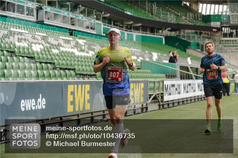 13.09.2026 - 21. swb-Marathon Bremen Michael Burmester http://msf.ph/oto/10436735 13.09.2026 12:39:18 Laufen im Stadion 277, 346, 453, 807, 895, 901, 1118, 1248, 1320, 1323, 1379, 1472, 1508, 1540, 1576, 1587, 1604, 1717, 1751, 1758, 1795, 1800, 1852, 1911, 2049, 2099, 2141, 2352, 2670, 3080, 3606, 3744, 5160, 5163, 5912, 6112, 6630, 7118, 7650, 8077, 8467, 9399, 9522, 9617, 9630, 10034, 13080, 365, 850, 1288, 1550, 1875, 1993, 4232, 7692, 7768, 8075, 13033 meine-sportfotos.de