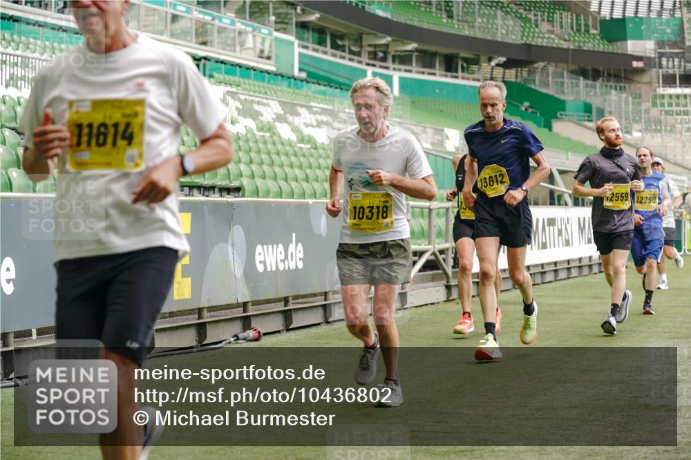 13.09.2026 - 21. swb-Marathon Bremen Michael Burmester http://msf.ph/oto/10436802 13.09.2026 10:26:26 Laufen im Stadion 10096, 10143, 10172, 10210, 10214, 10228, 10231, 10289, 10312, 10318, 10319, 10336, 10342, 10346, 10352, 10398, 10436, 10445, 10447, 10454, 10464, 10489, 10504, 10514, 10536, 10541, 10583, 10628, 10638, 10735, 10742, 10744, 10806, 10807, 10861, 10866, 10873, 10956, 10987, 10988, 10992, 11015, 11019, 11020, 11060, 11063, 11088, 11108, 11130, 11135, 11155, 11187, 11193, 11199, 11209, 11232, 11279, 11312, 11447, 11468, 11615, 11758 meine-sportfotos.de
