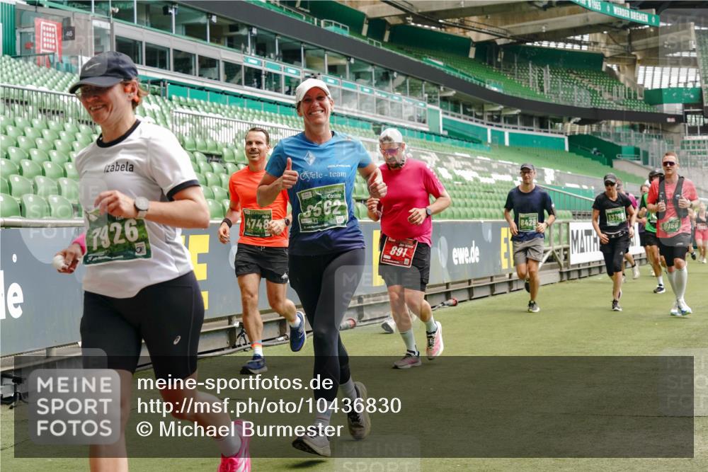 13.09.2026 - 21. swb-Marathon Bremen Michael Burmester http://msf.ph/oto/10436830 13.09.2026 13:05:49 Laufen im Stadion 109, 178, 217, 244, 287, 303, 323, 394, 430, 454, 536, 565, 578, 613, 647, 784, 891, 900, 1073, 1205, 1239, 1243, 1274, 1307, 1308, 1365, 1373, 1380, 1456, 1533, 1574, 1581, 1627, 1656, 1687, 1780, 1823, 1848, 1909, 1914, 1932, 1941, 2023, 2076, 2089, 2126, 2241, 2244, 2265, 2275, 2301, 2310, 2355, 2356, 2393, 2430, 2452, 2464, 2602, 2723, 2742, 2764, 2867, 2872, 2902, 2910, 2919, 2957, 2959, 2985, 3030, 3115, 3217, 3278, 3320, 3343, 3419, 3444, 3485, 3909 meine-sportfotos.de