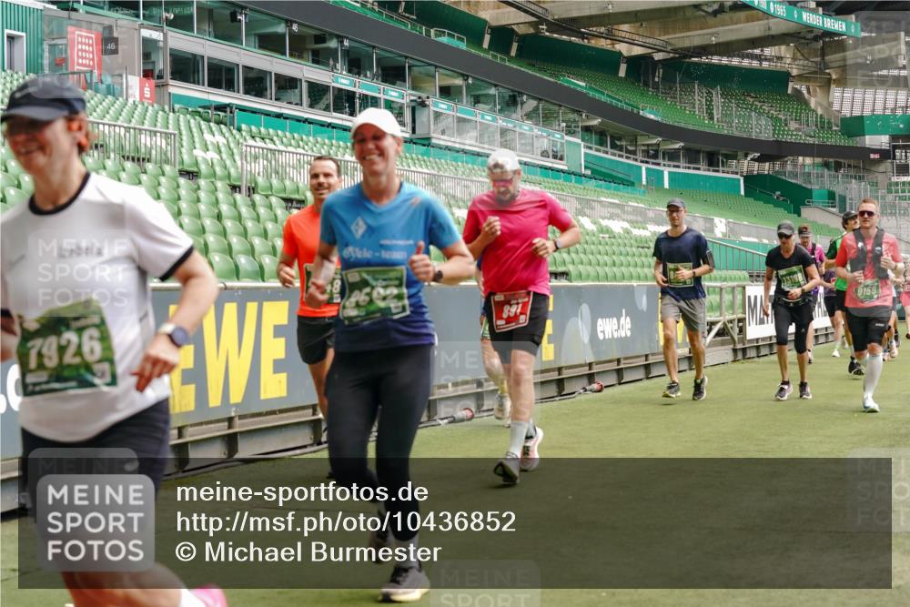 13.09.2026 - 21. swb-Marathon Bremen Michael Burmester http://msf.ph/oto/10436852 13.09.2026 13:05:50 Laufen im Stadion 109, 178, 217, 244, 287, 303, 323, 394, 430, 454, 536, 565, 578, 613, 647, 784, 891, 900, 1073, 1205, 1239, 1243, 1274, 1307, 1308, 1365, 1373, 1380, 1456, 1533, 1574, 1581, 1627, 1656, 1687, 1780, 1823, 1848, 1909, 1914, 1932, 1941, 2023, 2076, 2089, 2126, 2241, 2244, 2265, 2275, 2301, 2310, 2355, 2356, 2393, 2430, 2452, 2464, 2602, 2723, 2742, 2764, 2867, 2872, 2902, 2910, 2919, 2957, 2959, 2985, 3030, 3115, 3217, 3278, 3320, 3343, 3419, 3444, 3485, 3909 meine-sportfotos.de