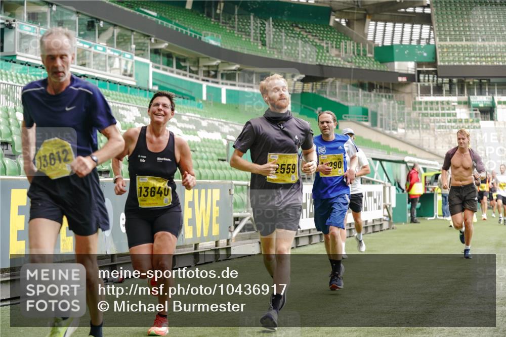 13.09.2026 - 21. swb-Marathon Bremen Michael Burmester http://msf.ph/oto/10436917 13.09.2026 10:26:28 Laufen im Stadion 10096, 10143, 10172, 10210, 10214, 10228, 10231, 10289, 10312, 10318, 10319, 10336, 10342, 10346, 10352, 10398, 10436, 10445, 10447, 10454, 10464, 10489, 10504, 10514, 10536, 10541, 10583, 10628, 10638, 10735, 10742, 10744, 10806, 10807, 10861, 10866, 10873, 10956, 10987, 10988, 10992, 11015, 11019, 11020, 11060, 11063, 11088, 11108, 11110, 11130, 11135, 11155, 11187, 11193, 11199, 11209, 11232, 11279, 11312, 11447, 11468, 11615, 11758 meine-sportfotos.de