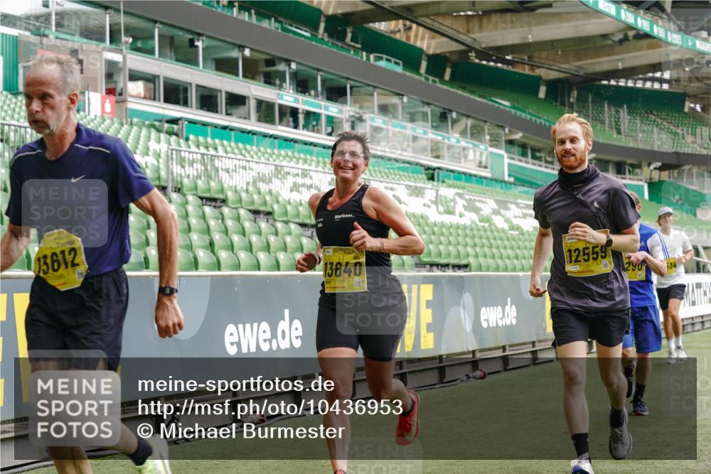 13.09.2026 - 21. swb-Marathon Bremen Michael Burmester http://msf.ph/oto/10436953 13.09.2026 10:26:29 Laufen im Stadion 10096, 10143, 10172, 10210, 10214, 10228, 10231, 10289, 10312, 10318, 10319, 10336, 10342, 10346, 10352, 10398, 10436, 10445, 10447, 10454, 10464, 10489, 10504, 10514, 10536, 10541, 10583, 10628, 10638, 10735, 10742, 10744, 10806, 10807, 10861, 10866, 10873, 10956, 10987, 10988, 10992, 11015, 11019, 11020, 11060, 11063, 11088, 11108, 11110, 11130, 11135, 11155, 11187, 11193, 11199, 11209, 11232, 11279, 11312, 11447, 11615, 11758 meine-sportfotos.de