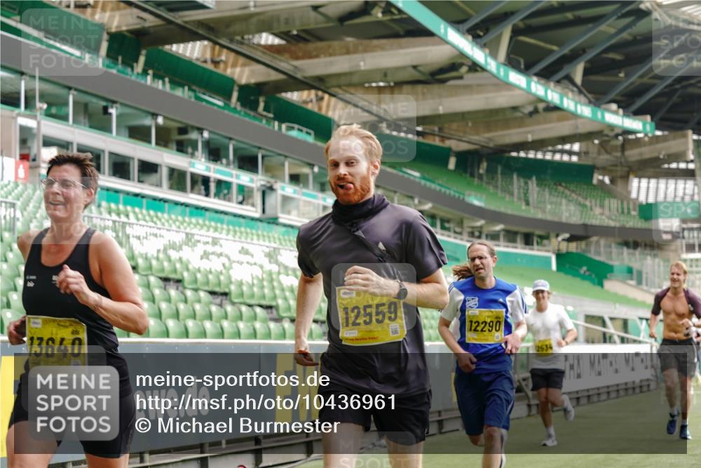 13.09.2026 - 21. swb-Marathon Bremen Michael Burmester http://msf.ph/oto/10436961 13.09.2026 10:26:29 Laufen im Stadion 10096, 10143, 10172, 10210, 10214, 10228, 10231, 10289, 10312, 10318, 10319, 10336, 10342, 10346, 10352, 10398, 10436, 10445, 10447, 10454, 10464, 10489, 10504, 10514, 10536, 10541, 10583, 10628, 10638, 10735, 10742, 10744, 10806, 10807, 10861, 10866, 10873, 10956, 10987, 10988, 10992, 11015, 11019, 11020, 11060, 11063, 11088, 11108, 11110, 11130, 11135, 11155, 11187, 11193, 11199, 11209, 11232, 11279, 11312, 11447, 11615, 11758 meine-sportfotos.de