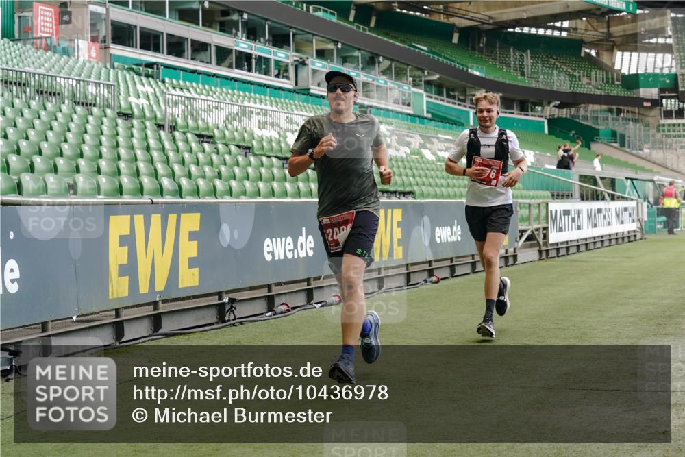 13.09.2026 - 21. swb-Marathon Bremen Michael Burmester http://msf.ph/oto/10436978 13.09.2026 12:39:30 Laufen im Stadion 277, 346, 453, 807, 901, 1118, 1248, 1320, 1323, 1379, 1472, 1508, 1540, 1576, 1587, 1717, 1751, 1758, 1795, 1800, 1852, 1911, 2049, 2099, 2141, 2352, 3080, 3606, 3744, 5160, 5163, 5912, 6112, 6630, 7118, 7650, 8077, 8467, 9399, 9522, 9617, 9630, 10034, 13080, 365, 850, 1288, 1485, 1550, 1875, 1993, 4232, 7692, 7768, 8075, 13033 meine-sportfotos.de