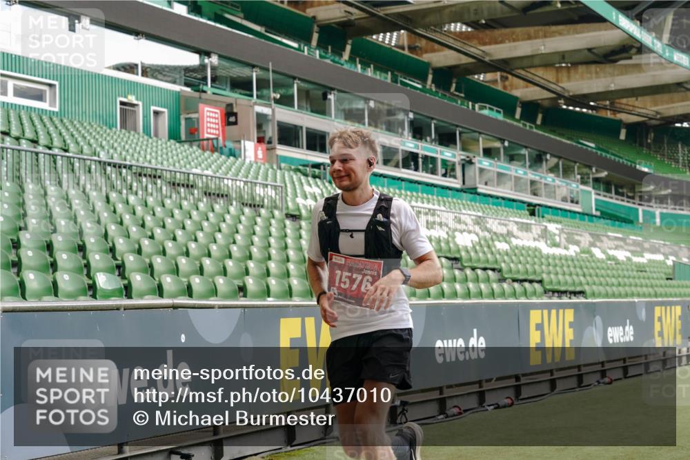 13.09.2026 - 21. swb-Marathon Bremen Michael Burmester http://msf.ph/oto/10437010 13.09.2026 12:39:31 Laufen im Stadion 277, 346, 453, 807, 901, 1118, 1248, 1320, 1323, 1379, 1472, 1508, 1540, 1576, 1587, 1717, 1751, 1758, 1795, 1800, 1852, 1911, 2049, 2099, 2141, 2352, 3080, 3606, 3744, 5160, 5163, 5912, 6112, 6630, 7118, 7650, 8077, 8467, 9399, 9617, 9630, 10034, 13080, 365, 850, 1288, 1485, 1550, 1875, 1993, 2073, 4232, 7244, 7692, 7768, 8075, 13033 meine-sportfotos.de
