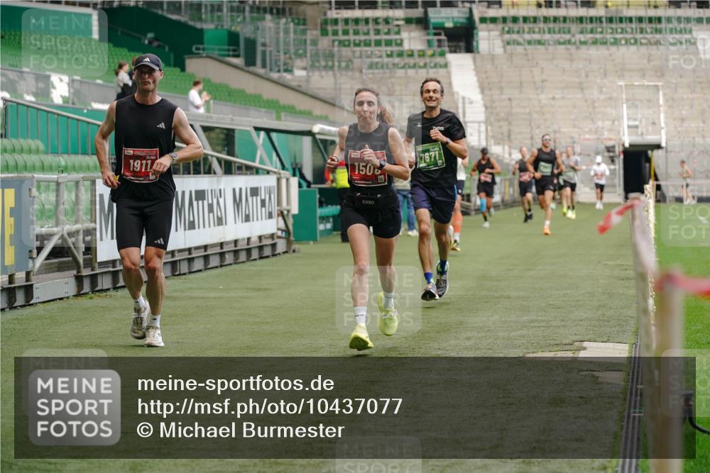 13.09.2026 - 21. swb-Marathon Bremen Michael Burmester http://msf.ph/oto/10437077 13.09.2026 12:39:36 Laufen im Stadion 277, 346, 453, 807, 862, 901, 1248, 1320, 1323, 1379, 1472, 1508, 1540, 1576, 1587, 1717, 1751, 1758, 1795, 1800, 1852, 1911, 1950, 2049, 2099, 2141, 2352, 3080, 3606, 3744, 5160, 5163, 5912, 6112, 6630, 7118, 7650, 8077, 8467, 9399, 9630, 10034, 13080, 365, 850, 1288, 1485, 1550, 1583, 1875, 1993, 2073, 3617, 4232, 7244, 7692, 7768, 8075, 13033 meine-sportfotos.de