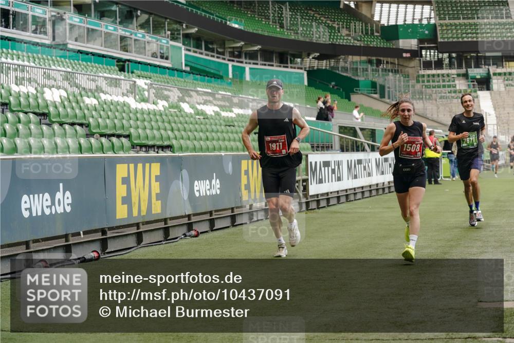 13.09.2026 - 21. swb-Marathon Bremen Michael Burmester http://msf.ph/oto/10437091 13.09.2026 12:39:37 Laufen im Stadion 277, 346, 453, 807, 862, 901, 1248, 1320, 1323, 1379, 1472, 1508, 1540, 1576, 1587, 1717, 1751, 1758, 1795, 1800, 1852, 1901, 1911, 1950, 2049, 2099, 2141, 2352, 3080, 3606, 3744, 5160, 5163, 5912, 6112, 6630, 7118, 7650, 7671, 8077, 8467, 9399, 9630, 10034, 13080, 365, 850, 1288, 1485, 1550, 1583, 1875, 1993, 2073, 3617, 4232, 7244, 7692, 7768, 8075, 13033 meine-sportfotos.de