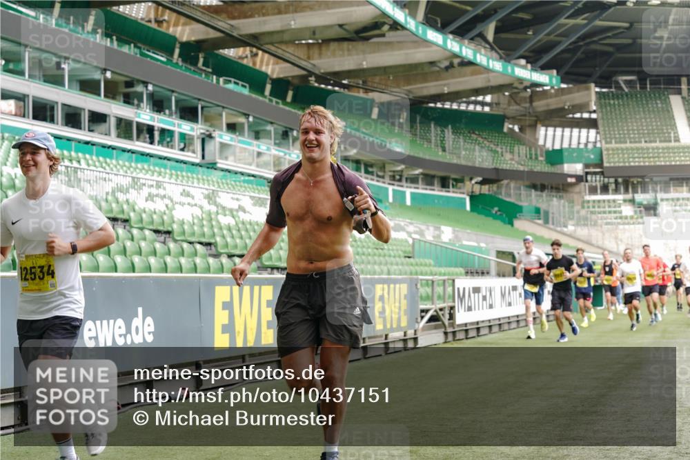 13.09.2026 - 21. swb-Marathon Bremen Michael Burmester http://msf.ph/oto/10437151 13.09.2026 10:26:32 Laufen im Stadion 10096, 10143, 10172, 10210, 10214, 10228, 10231, 10289, 10310, 10312, 10318, 10319, 10336, 10342, 10346, 10352, 10398, 10436, 10445, 10447, 10454, 10464, 10489, 10504, 10514, 10536, 10541, 10583, 10628, 10638, 10735, 10742, 10744, 10806, 10807, 10861, 10866, 10873, 10897, 10956, 10987, 10988, 10992, 11015, 11019, 11020, 11060, 11063, 11088, 11108, 11110, 11130, 11135, 11155, 11187, 11193, 11199, 11209, 11232, 11279, 11312, 11447 meine-sportfotos.de