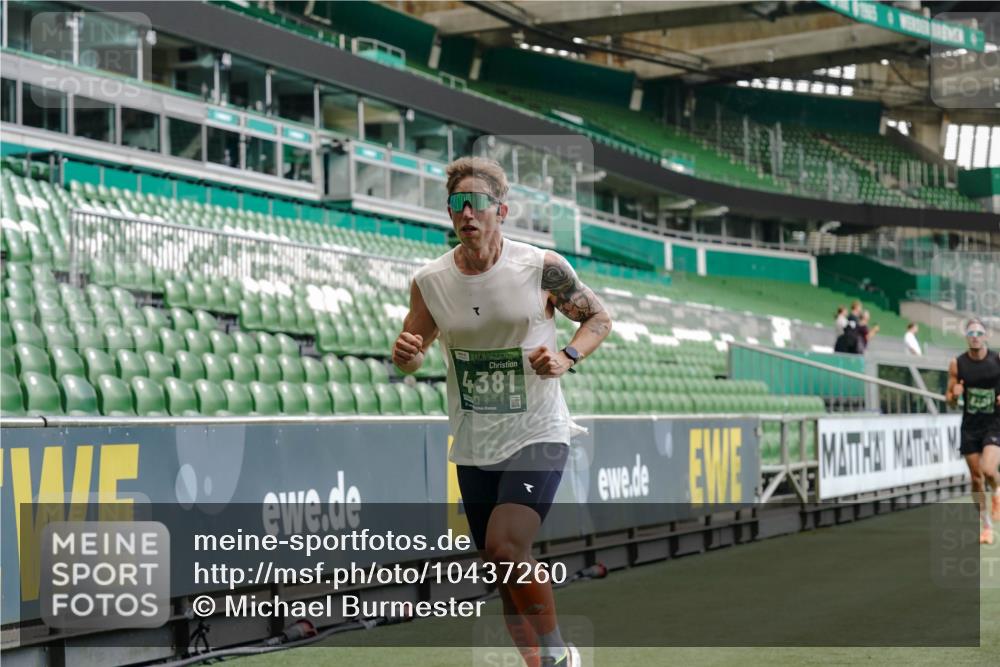13.09.2026 - 21. swb-Marathon Bremen Michael Burmester http://msf.ph/oto/10437260 13.09.2026 12:39:44 Laufen im Stadion 277, 453, 807, 862, 901, 1248, 1320, 1323, 1379, 1472, 1508, 1540, 1576, 1587, 1717, 1751, 1758, 1795, 1800, 1852, 1901, 1911, 1950, 2049, 2099, 2352, 3080, 3606, 3744, 4381, 5160, 5163, 5912, 6112, 6630, 7118, 7671, 8467, 9399, 9630, 10034, 13080, 13224, 365, 850, 1288, 1485, 1550, 1583, 1875, 1993, 2073, 3617, 4232, 7244, 7692, 7768, 8075, 8729, 13033 meine-sportfotos.de