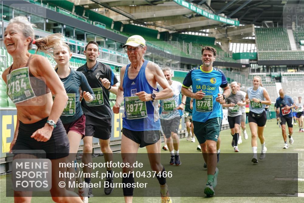 13.09.2026 - 21. swb-Marathon Bremen Michael Burmester http://msf.ph/oto/10437466 13.09.2026 13:05:58 Laufen im Stadion 109, 178, 217, 244, 287, 303, 310, 323, 372, 394, 430, 454, 536, 578, 613, 647, 784, 831, 891, 900, 1073, 1083, 1205, 1239, 1243, 1274, 1307, 1308, 1365, 1380, 1437, 1456, 1533, 1545, 1574, 1581, 1627, 1656, 1687, 1780, 1823, 1848, 1909, 1914, 1932, 1941, 2023, 2076, 2089, 2126, 2241, 2244, 2265, 2275, 2301, 2310, 2355, 2356, 2393, 2430, 2452, 2464, 2602, 2707, 2723, 2742, 2764, 2867, 2902, 2910, 2919, 2957, 2959, 2985, 3030, 3115, 3278, 3320, 3343, 3444, 3485 meine-sportfotos.de
