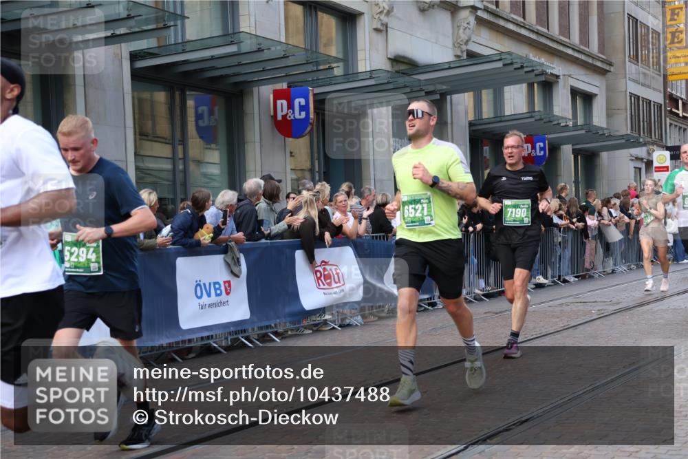 13.09.2026 - 21. swb-Marathon Bremen Strokosch-Dieckow http://msf.ph/oto/10437488 13.09.2026 13:14:48 Ziel 1510, 1664, 2383, 3357, 3504, 3717, 3743, 4111, 4382, 4968, 4992, 5003, 5149, 5294, 5298, 5385, 5417, 5471, 5796, 6351, 6379, 6404, 6521, 6528, 6717, 6773, 6902, 7190, 7432, 7497, 7515, 7730, 8238, 9253, 9338, 9363, 9483, 9523, 9797, 13137, 13139, 13141, 199, 376, 615, 616, 889, 1043, 1455, 1492, 1748, 1814, 2251, 2847, 2971, 2997, 3012, 3057, 3085, 3175, 3206, 3821, 3834, 4097, 4226, 4246, 4569, 4586, 4685, 4968, 5239, 5315, 5649, 5794, 5962, 6404, 6472, 6506, 9523, 13141 meine-sportfotos.de