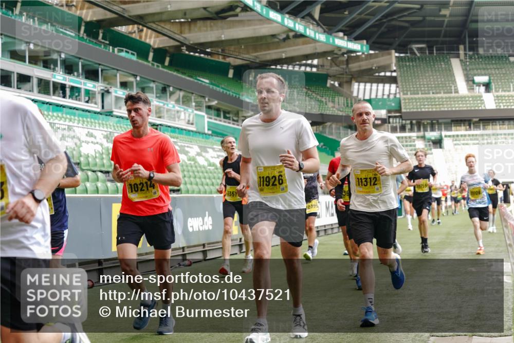 13.09.2026 - 21. swb-Marathon Bremen Michael Burmester http://msf.ph/oto/10437521 13.09.2026 10:26:40 Laufen im Stadion 10096, 10142, 10143, 10172, 10210, 10214, 10228, 10231, 10269, 10289, 10310, 10312, 10318, 10319, 10342, 10346, 10352, 10398, 10436, 10445, 10447, 10454, 10464, 10489, 10504, 10514, 10536, 10541, 10566, 10583, 10628, 10638, 10735, 10742, 10744, 10806, 10807, 10866, 10873, 10897, 10898, 10956, 10987, 10988, 10992, 11015, 11019, 11020, 11060, 11063, 11088, 11108, 11110, 11130, 11135, 11148, 11155, 11187, 11193, 11199, 11209, 11232, 11279, 11312, 11447 meine-sportfotos.de