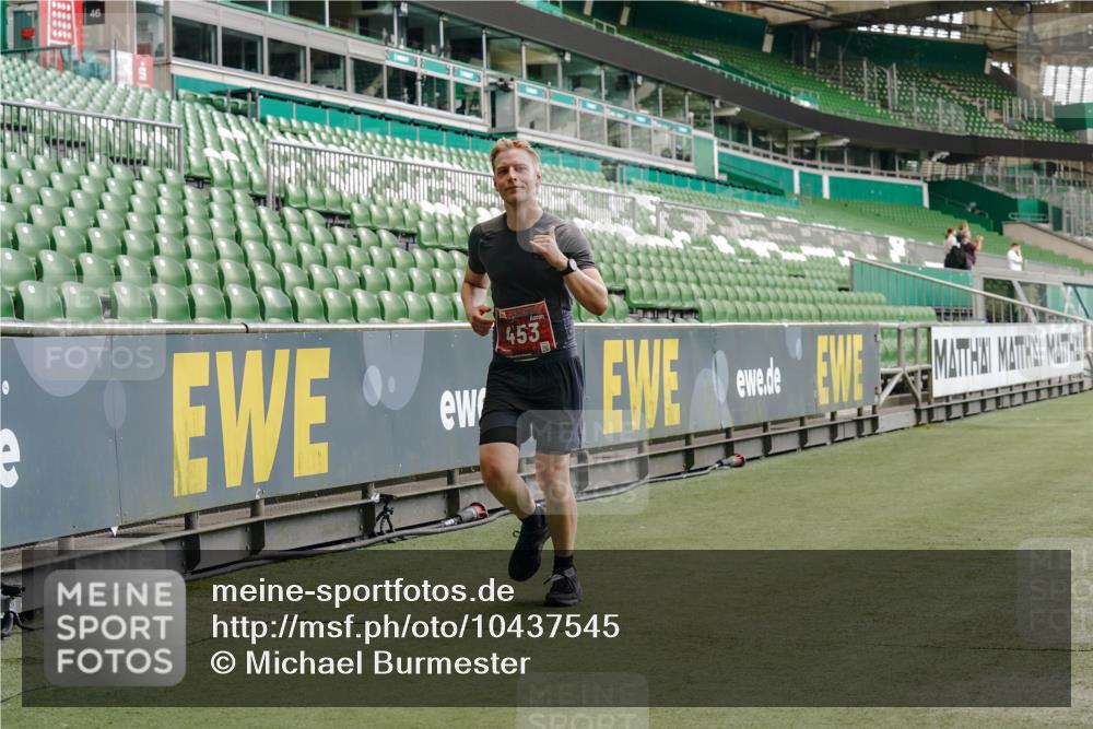 13.09.2026 - 21. swb-Marathon Bremen Michael Burmester http://msf.ph/oto/10437545 13.09.2026 12:39:56 Laufen im Stadion 126, 277, 453, 603, 640, 671, 735, 807, 862, 901, 912, 1136, 1248, 1320, 1323, 1379, 1472, 1508, 1540, 1576, 1587, 1717, 1751, 1758, 1795, 1800, 1852, 1860, 1901, 1911, 1930, 1950, 2049, 2099, 3744, 4381, 5160, 5163, 5912, 6201, 6630, 7118, 7671, 8467, 9329, 9630, 10034, 13080, 13224, 365, 850, 1288, 1385, 1485, 1550, 1583, 1754, 1875, 1993, 2073, 3617, 4232, 7244, 7692, 7768, 8075, 8729, 13033 meine-sportfotos.de
