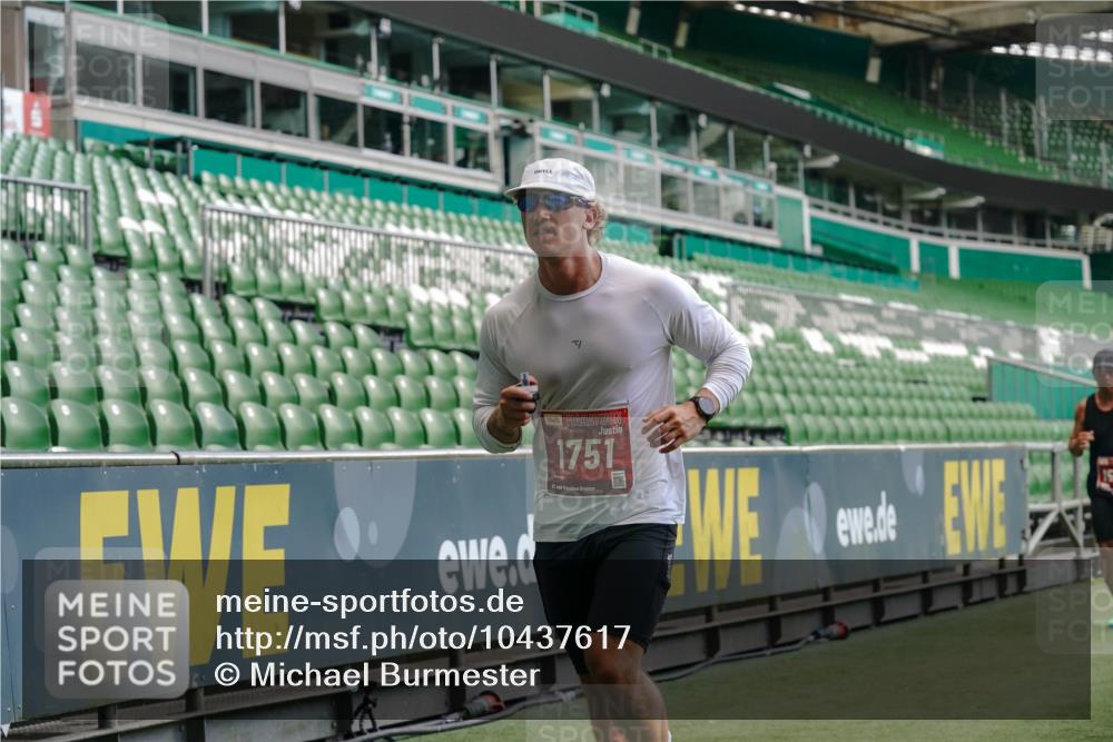 13.09.2026 - 21. swb-Marathon Bremen Michael Burmester http://msf.ph/oto/10437617 13.09.2026 12:40:04 Laufen im Stadion 126, 453, 603, 640, 671, 735, 807, 862, 901, 912, 1136, 1248, 1379, 1472, 1508, 1540, 1571, 1576, 1587, 1717, 1751, 1758, 1795, 1800, 1852, 1860, 1901, 1930, 1950, 2049, 2099, 3744, 4381, 5160, 5163, 5912, 6201, 6630, 7118, 7671, 8467, 9329, 9630, 10034, 13080, 13224, 365, 466, 658, 850, 1288, 1385, 1485, 1550, 1583, 1754, 1993, 2073, 3617, 4232, 7244, 7692, 7768, 8075, 8729, 13033 meine-sportfotos.de