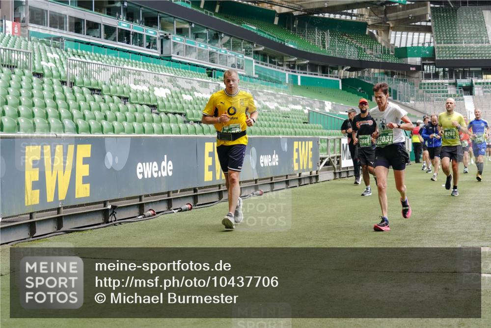 13.09.2026 - 21. swb-Marathon Bremen Michael Burmester http://msf.ph/oto/10437706 13.09.2026 13:06:04 Laufen im Stadion 109, 178, 217, 244, 287, 303, 310, 323, 372, 394, 430, 454, 536, 578, 613, 647, 784, 831, 891, 900, 1073, 1083, 1205, 1239, 1243, 1274, 1307, 1308, 1365, 1380, 1437, 1533, 1545, 1574, 1581, 1627, 1656, 1687, 1780, 1823, 1848, 1909, 1914, 1932, 1941, 2023, 2076, 2089, 2126, 2241, 2244, 2265, 2275, 2301, 2310, 2355, 2356, 2393, 2464, 2602, 2707, 2723, 2742, 2764, 2867, 2902, 2919, 2959, 2985, 3030, 3115, 3278, 3320, 3343, 3444, 3485 meine-sportfotos.de