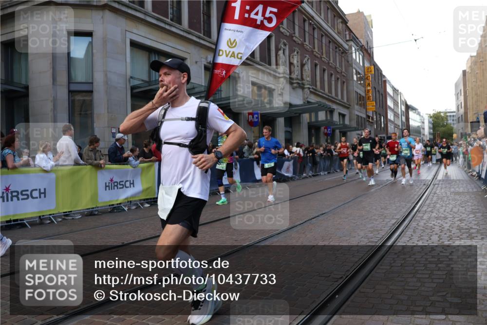 13.09.2026 - 21. swb-Marathon Bremen Strokosch-Dieckow http://msf.ph/oto/10437733 13.09.2026 13:14:53 Ziel 1510, 1664, 2383, 3357, 3504, 3717, 3743, 4111, 4382, 4992, 5003, 5149, 5294, 5298, 5385, 5417, 5471, 6011, 6351, 6521, 6528, 6717, 6773, 6902, 7190, 7432, 7497, 7515, 7717, 7730, 8086, 8238, 8254, 8255, 9253, 9338, 9363, 9483, 13137, 13139, 199, 615, 616, 889, 1455, 1748, 2251, 2847, 2971, 2997, 3012, 3057, 3175, 3206, 3821, 3834, 4097, 4226, 4246, 4569, 4586, 4685, 4968, 5239, 5315, 5471, 5649, 5796, 5962, 6379, 6404, 6472, 6528, 9523, 9797, 13141 meine-sportfotos.de