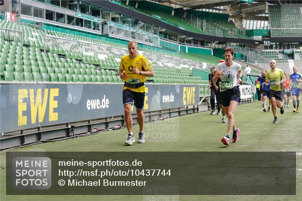 13.09.2026 - 21. swb-Marathon Bremen Michael Burmester http://msf.ph/oto/10437744 13.09.2026 13:06:04 Laufen im Stadion 109, 178, 217, 244, 287, 303, 310, 323, 372, 394, 430, 454, 536, 578, 613, 647, 784, 831, 891, 900, 1073, 1083, 1205, 1239, 1243, 1274, 1307, 1308, 1365, 1380, 1437, 1533, 1545, 1574, 1581, 1627, 1656, 1687, 1780, 1823, 1848, 1909, 1914, 1932, 1941, 2023, 2076, 2089, 2126, 2241, 2244, 2265, 2275, 2301, 2310, 2355, 2356, 2393, 2464, 2602, 2707, 2723, 2742, 2764, 2867, 2902, 2919, 2959, 2985, 3030, 3115, 3278, 3320, 3343, 3444, 3485 meine-sportfotos.de