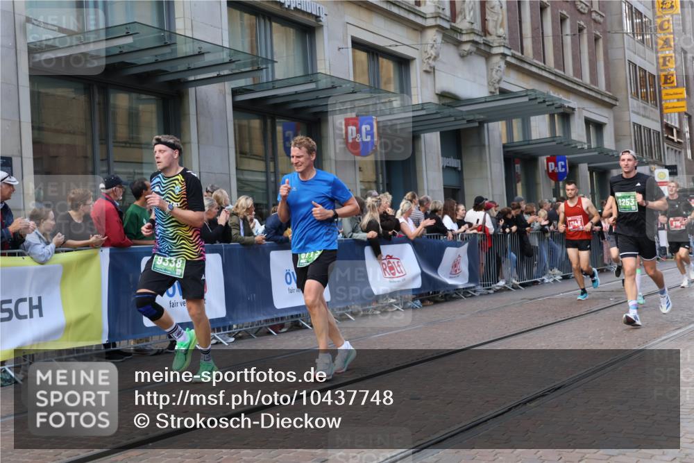 13.09.2026 - 21. swb-Marathon Bremen Strokosch-Dieckow http://msf.ph/oto/10437748 13.09.2026 13:14:54 Ziel 1510, 1664, 2383, 3357, 3504, 3717, 3743, 4111, 4382, 4646, 4992, 5003, 5149, 5294, 5298, 5385, 5417, 6011, 6351, 6521, 6717, 6773, 6902, 7190, 7432, 7497, 7515, 7717, 7730, 8086, 8238, 8254, 8255, 9253, 9338, 9363, 9483, 13137, 13139, 199, 615, 616, 889, 1455, 1510, 1748, 2251, 2847, 2971, 2997, 3012, 3057, 3175, 3206, 3504, 3834, 4097, 4226, 4246, 4569, 4586, 4685, 4968, 5239, 5315, 5471, 5649, 5796, 5962, 6379, 6404, 6472, 6528, 8238, 9523, 9797, 13141 meine-sportfotos.de