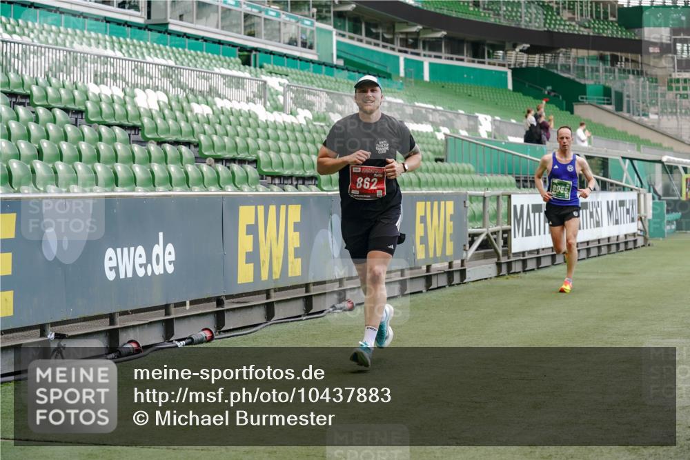 13.09.2026 - 21. swb-Marathon Bremen Michael Burmester http://msf.ph/oto/10437883 13.09.2026 12:40:21 Laufen im Stadion 126, 371, 453, 603, 640, 650, 671, 735, 744, 807, 862, 912, 957, 1136, 1336, 1379, 1381, 1508, 1540, 1571, 1576, 1614, 1717, 1751, 1758, 1795, 1800, 1852, 1860, 1901, 1930, 1950, 2049, 2099, 3744, 4381, 4936, 5912, 6201, 6630, 7118, 7671, 8467, 9329, 9630, 10034, 13080, 13224, 365, 466, 658, 850, 1090, 1288, 1385, 1485, 1583, 1754, 1993, 2073, 2585, 3617, 7244, 7692, 7768, 8075, 8729, 13033 meine-sportfotos.de