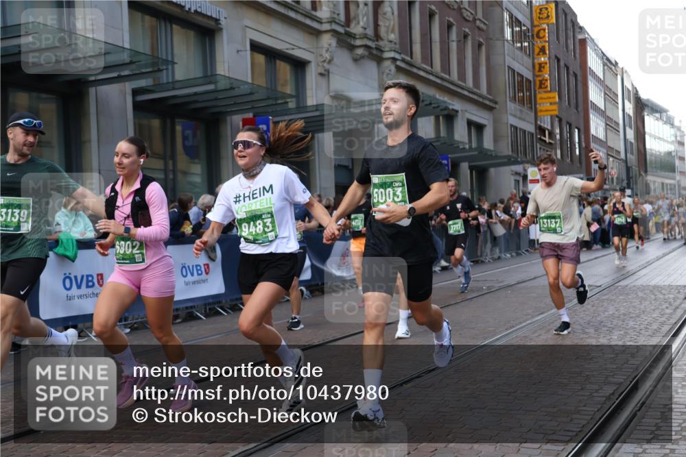 13.09.2026 - 21. swb-Marathon Bremen Strokosch-Dieckow http://msf.ph/oto/10437980 13.09.2026 13:14:59 Ziel 1664, 3357, 3743, 4111, 4382, 4646, 4663, 4992, 5003, 5149, 5385, 5417, 6011, 6351, 6521, 6526, 6773, 6902, 7291, 7346, 7432, 7497, 7515, 7717, 7730, 8086, 8254, 8255, 9253, 9338, 9363, 9483, 13137, 13139, 615, 616, 889, 1455, 1510, 1748, 2251, 2383, 2847, 2971, 2997, 3012, 3057, 3175, 3206, 3504, 3717, 4097, 4226, 4246, 4569, 4586, 4968, 5294, 5298, 5315, 5417, 5471, 5649, 5796, 5962, 6379, 6404, 6472, 6521, 6528, 6717, 7190, 8238, 9523, 9797, 13141 meine-sportfotos.de