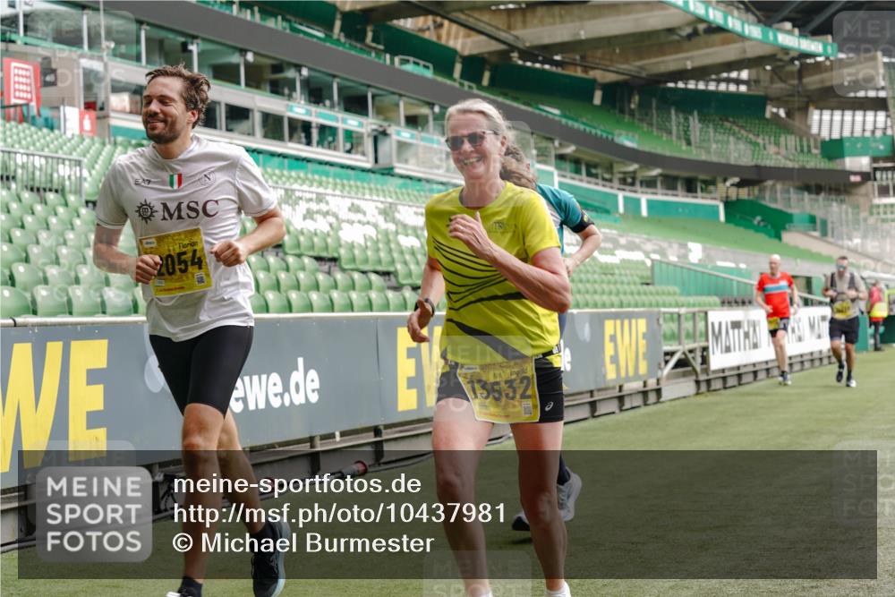 13.09.2026 - 21. swb-Marathon Bremen Michael Burmester http://msf.ph/oto/10437981 13.09.2026 10:26:49 Laufen im Stadion 10096, 10142, 10172, 10210, 10214, 10228, 10231, 10269, 10289, 10310, 10312, 10318, 10319, 10342, 10346, 10352, 10398, 10436, 10445, 10447, 10454, 10464, 10489, 10504, 10514, 10536, 10541, 10566, 10583, 10628, 10638, 10735, 10742, 10744, 10806, 10807, 10866, 10873, 10897, 10898, 10956, 10987, 10988, 10992, 11015, 11019, 11020, 11060, 11063, 11088, 11108, 11110, 11130, 11135, 11148, 11155, 11187, 11193, 11199, 11209, 11232, 11279, 11312, 11447 meine-sportfotos.de