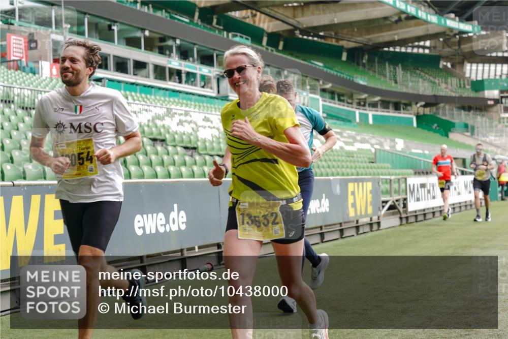 13.09.2026 - 21. swb-Marathon Bremen Michael Burmester http://msf.ph/oto/10438000 13.09.2026 10:26:50 Laufen im Stadion 10096, 10142, 10172, 10210, 10214, 10228, 10231, 10269, 10289, 10310, 10312, 10318, 10319, 10342, 10346, 10352, 10398, 10436, 10445, 10447, 10454, 10464, 10489, 10504, 10514, 10536, 10541, 10566, 10583, 10628, 10638, 10735, 10742, 10744, 10806, 10807, 10860, 10866, 10873, 10897, 10898, 10956, 10987, 10992, 11015, 11019, 11020, 11060, 11063, 11088, 11108, 11110, 11130, 11135, 11148, 11155, 11187, 11193, 11199, 11209, 11232, 11279, 11312, 11447 meine-sportfotos.de