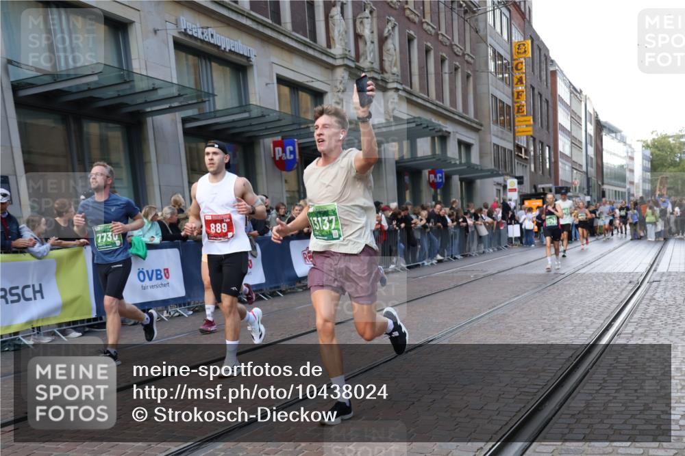 13.09.2026 - 21. swb-Marathon Bremen Strokosch-Dieckow http://msf.ph/oto/10438024 13.09.2026 13:15:00 Ziel 1664, 3357, 3743, 4111, 4382, 4646, 4663, 4992, 5003, 5149, 5385, 6011, 6351, 6526, 6773, 6902, 7291, 7346, 7432, 7497, 7515, 7717, 7730, 8086, 8254, 8255, 9253, 9338, 9363, 9483, 13137, 13139, 615, 616, 889, 1455, 1510, 1748, 2251, 2383, 2847, 2971, 2997, 3012, 3057, 3175, 3206, 3504, 3717, 4097, 4226, 4246, 4569, 4586, 4968, 5294, 5298, 5315, 5417, 5471, 5649, 5796, 5962, 6351, 6379, 6404, 6472, 6521, 6528, 6717, 7190, 8238, 9363, 9523, 9797, 13141 meine-sportfotos.de
