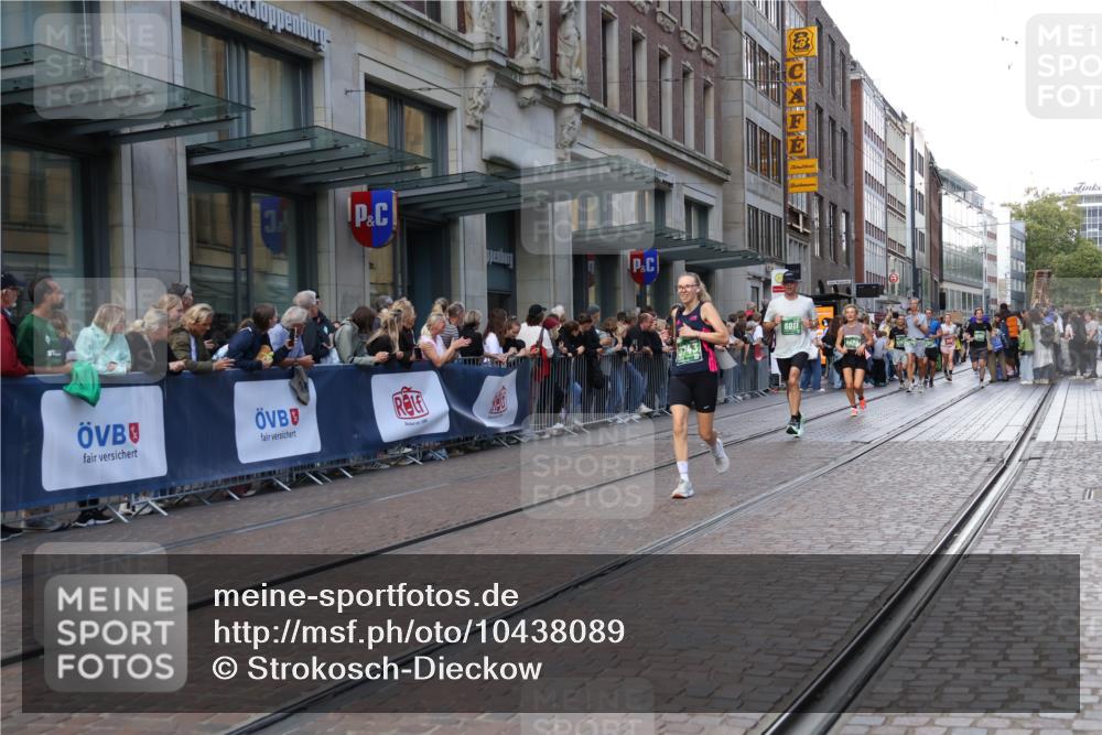 13.09.2026 - 21. swb-Marathon Bremen Strokosch-Dieckow http://msf.ph/oto/10438089 13.09.2026 13:15:02 Ziel 1664, 3357, 3743, 4111, 4382, 4646, 4663, 4992, 5003, 5149, 5385, 6011, 6526, 6773, 6902, 7291, 7346, 7432, 7497, 7515, 7717, 7730, 7992, 8086, 8254, 8255, 9253, 9338, 9483, 13137, 13139, 615, 616, 889, 1455, 1510, 1748, 2383, 2847, 2997, 3012, 3057, 3175, 3206, 3504, 3717, 4097, 4226, 4246, 4569, 4968, 5294, 5298, 5315, 5417, 5471, 5649, 5796, 5962, 6351, 6379, 6404, 6472, 6521, 6528, 6717, 7190, 7432, 8238, 9363, 9523, 9797, 13141 meine-sportfotos.de