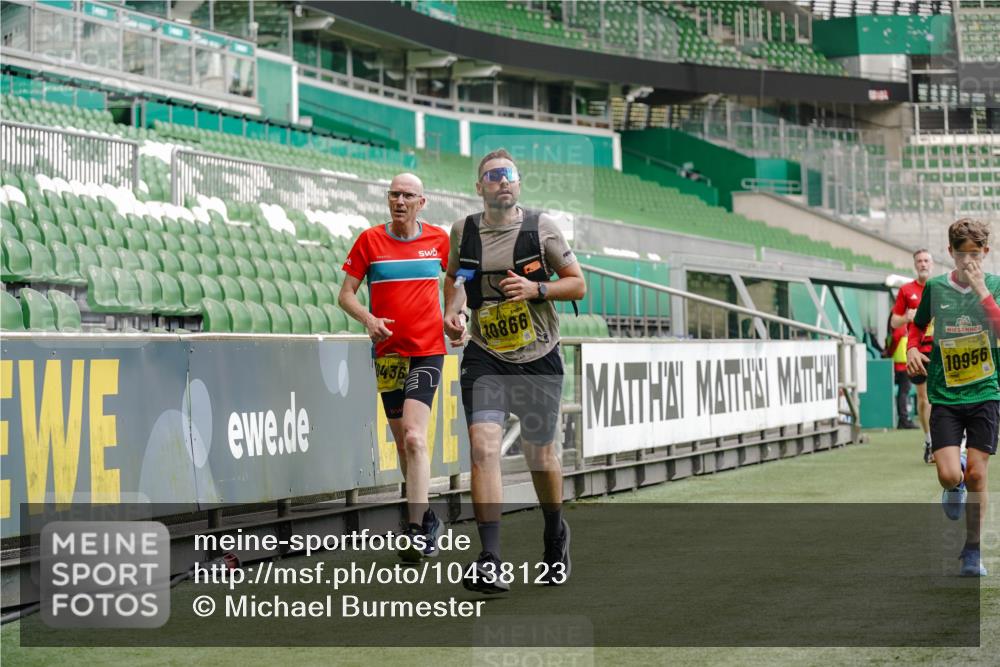 13.09.2026 - 21. swb-Marathon Bremen Michael Burmester http://msf.ph/oto/10438123 13.09.2026 10:26:53 Laufen im Stadion 10096, 10142, 10172, 10210, 10214, 10228, 10231, 10269, 10289, 10310, 10318, 10319, 10342, 10346, 10352, 10398, 10436, 10445, 10447, 10454, 10464, 10489, 10504, 10514, 10536, 10541, 10566, 10583, 10628, 10638, 10735, 10742, 10744, 10806, 10807, 10860, 10866, 10873, 10897, 10898, 10956, 10987, 10992, 11015, 11019, 11020, 11060, 11063, 11088, 11110, 11130, 11135, 11148, 11155, 11187, 11193, 11199, 11209, 11232, 11279, 11312, 11447 meine-sportfotos.de