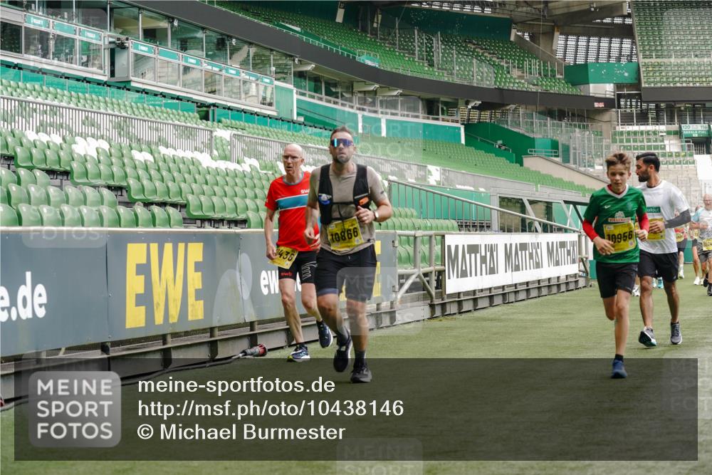 13.09.2026 - 21. swb-Marathon Bremen Michael Burmester http://msf.ph/oto/10438146 13.09.2026 10:26:53 Laufen im Stadion 10096, 10142, 10172, 10210, 10214, 10228, 10231, 10269, 10289, 10310, 10318, 10319, 10342, 10346, 10352, 10398, 10436, 10445, 10447, 10454, 10464, 10489, 10504, 10514, 10536, 10541, 10566, 10583, 10628, 10638, 10735, 10742, 10744, 10806, 10807, 10860, 10866, 10873, 10897, 10898, 10956, 10987, 10992, 11015, 11019, 11020, 11060, 11063, 11088, 11110, 11130, 11135, 11148, 11155, 11187, 11193, 11199, 11209, 11232, 11279, 11312, 11447 meine-sportfotos.de