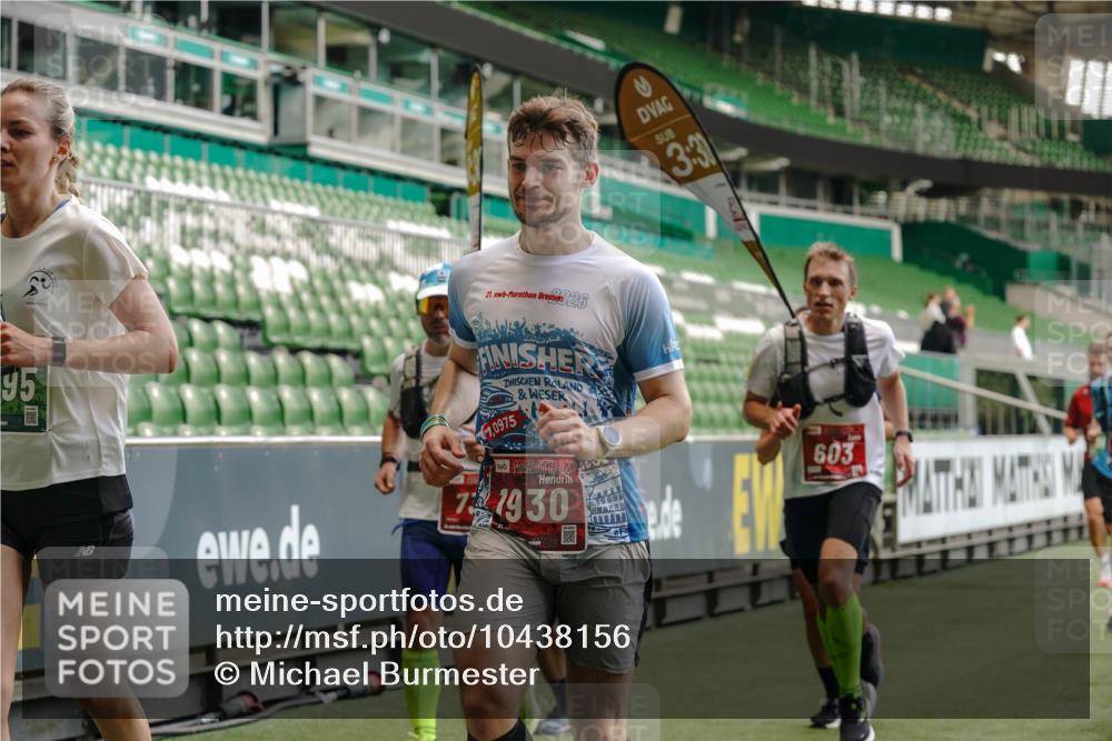 13.09.2026 - 21. swb-Marathon Bremen Michael Burmester http://msf.ph/oto/10438156 13.09.2026 12:40:35 Laufen im Stadion 126, 371, 453, 603, 640, 650, 671, 735, 744, 807, 862, 912, 957, 1136, 1336, 1379, 1381, 1508, 1540, 1571, 1614, 1795, 1797, 1800, 1852, 1860, 1901, 1930, 1950, 2049, 2099, 2986, 3744, 4381, 4399, 4795, 4936, 6201, 6630, 7118, 7671, 8065, 9065, 9329, 9630, 10034, 13080, 13224, 365, 466, 658, 850, 1090, 1288, 1385, 1485, 1583, 1604, 1754, 2073, 2585, 3617, 7244, 7768, 8075, 8729, 13033 meine-sportfotos.de
