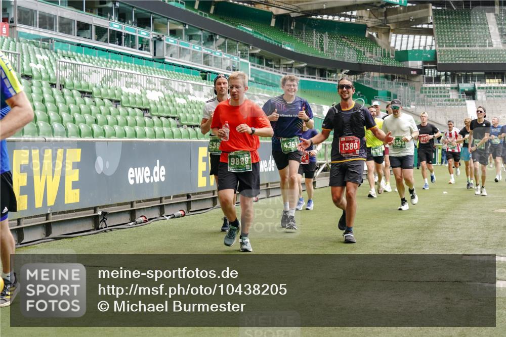 13.09.2026 - 21. swb-Marathon Bremen Michael Burmester http://msf.ph/oto/10438205 13.09.2026 13:06:11 Laufen im Stadion 109, 178, 217, 244, 287, 303, 310, 323, 372, 394, 430, 454, 536, 578, 613, 647, 784, 831, 891, 900, 1073, 1083, 1205, 1239, 1243, 1274, 1307, 1308, 1365, 1369, 1380, 1437, 1533, 1545, 1574, 1581, 1627, 1656, 1780, 1823, 1848, 1909, 1914, 1932, 1941, 2023, 2076, 2089, 2090, 2126, 2241, 2244, 2265, 2275, 2301, 2310, 2355, 2356, 2393, 2440, 2464, 2602, 2707, 2723, 2742, 2764, 2867, 2902, 2919, 2959, 2985, 3030, 3115, 3278, 3320, 3343, 3444, 3485 meine-sportfotos.de