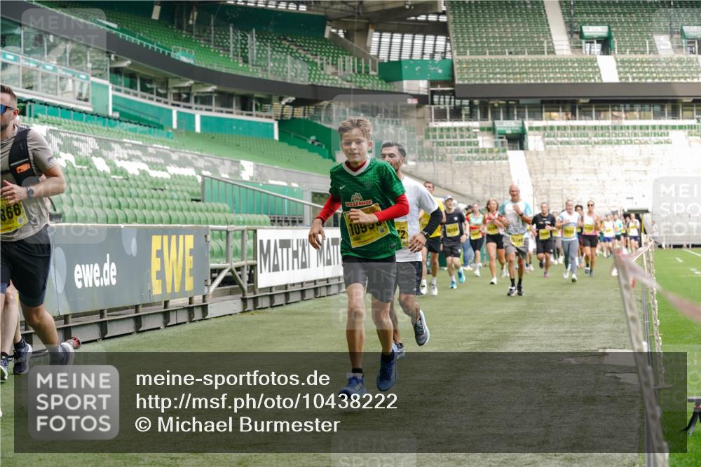 13.09.2026 - 21. swb-Marathon Bremen Michael Burmester http://msf.ph/oto/10438222 13.09.2026 10:26:54 Laufen im Stadion 10096, 10142, 10172, 10210, 10214, 10228, 10231, 10269, 10289, 10310, 10318, 10319, 10342, 10346, 10352, 10398, 10436, 10445, 10447, 10454, 10464, 10489, 10504, 10514, 10536, 10541, 10566, 10583, 10628, 10638, 10735, 10742, 10744, 10806, 10807, 10860, 10866, 10873, 10897, 10898, 10956, 10987, 10992, 11015, 11019, 11020, 11060, 11063, 11088, 11110, 11111, 11130, 11135, 11148, 11155, 11187, 11193, 11199, 11209, 11232, 11279, 11312, 11447 meine-sportfotos.de